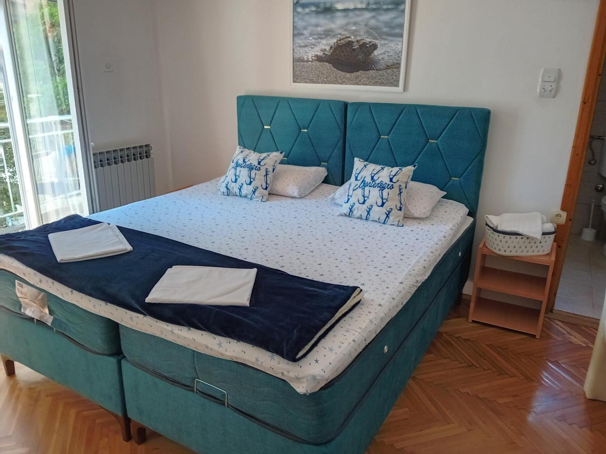 Guest House Vila Bak Budva Eksteriør bilde